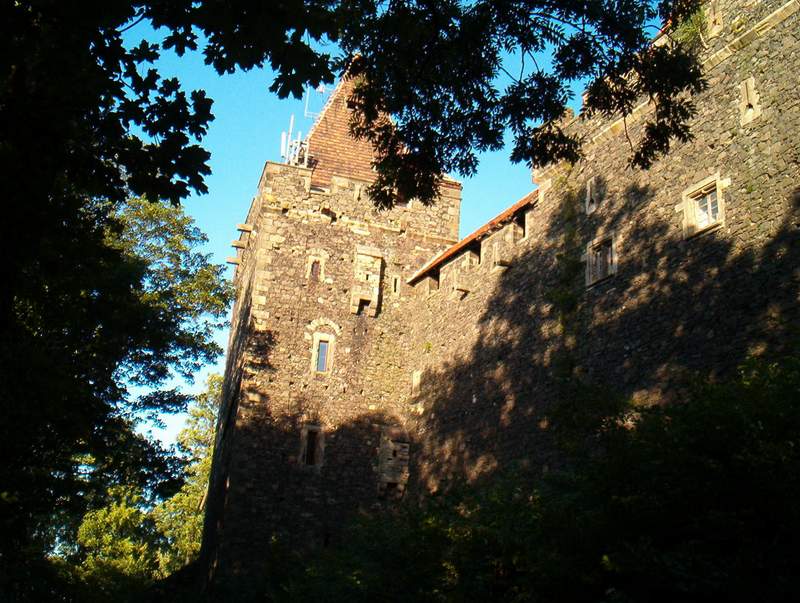 Zamek Grodziec Mury zewnętrze