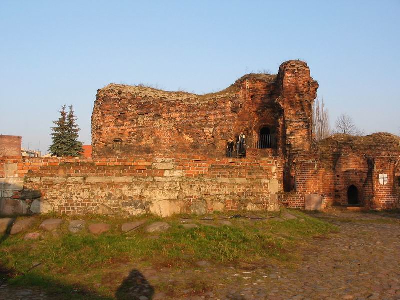 Zamek Toruń zamek krzyżacki Dziedziniec