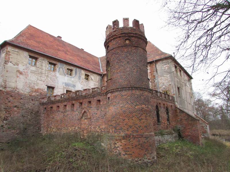 Zamek Broniszów Cześć gotycka zamku