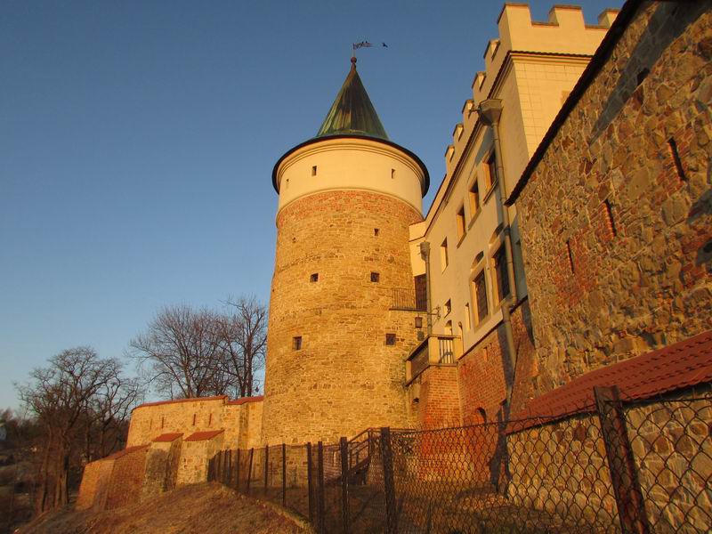 Zamek Biecz Dom z Basztą od strony wschodniej
