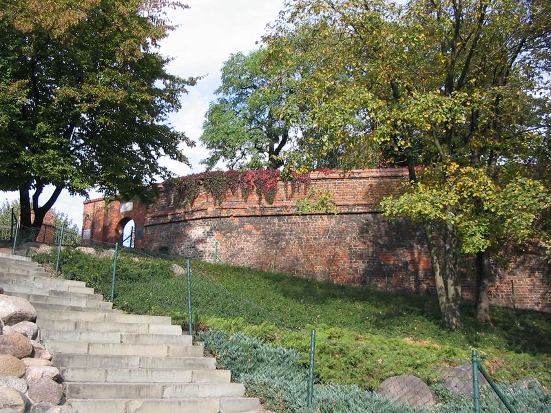 Zamek Poznań Zamkowe mury