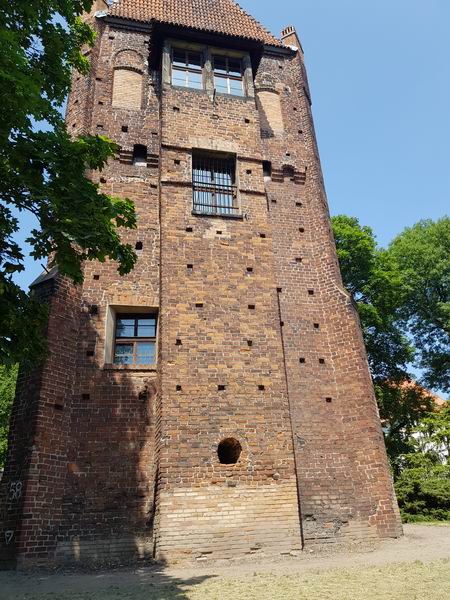 Zamek Szamotuły Baszta Halszki